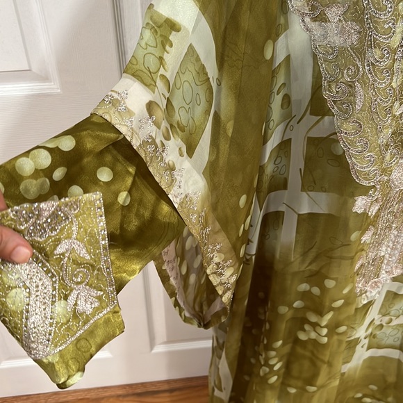 Pre-owned Butterfly kaftan dress from Dubai ❤️ - Picture 5 of 11